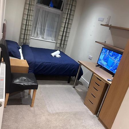 Seaford Guest House Xxx Stoke-on-Trent Экстерьер фото