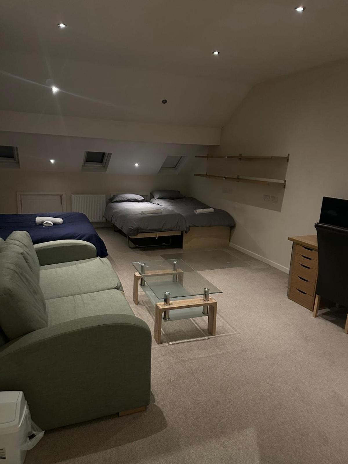 Seaford Guest House Xxx Stoke-on-Trent Экстерьер фото