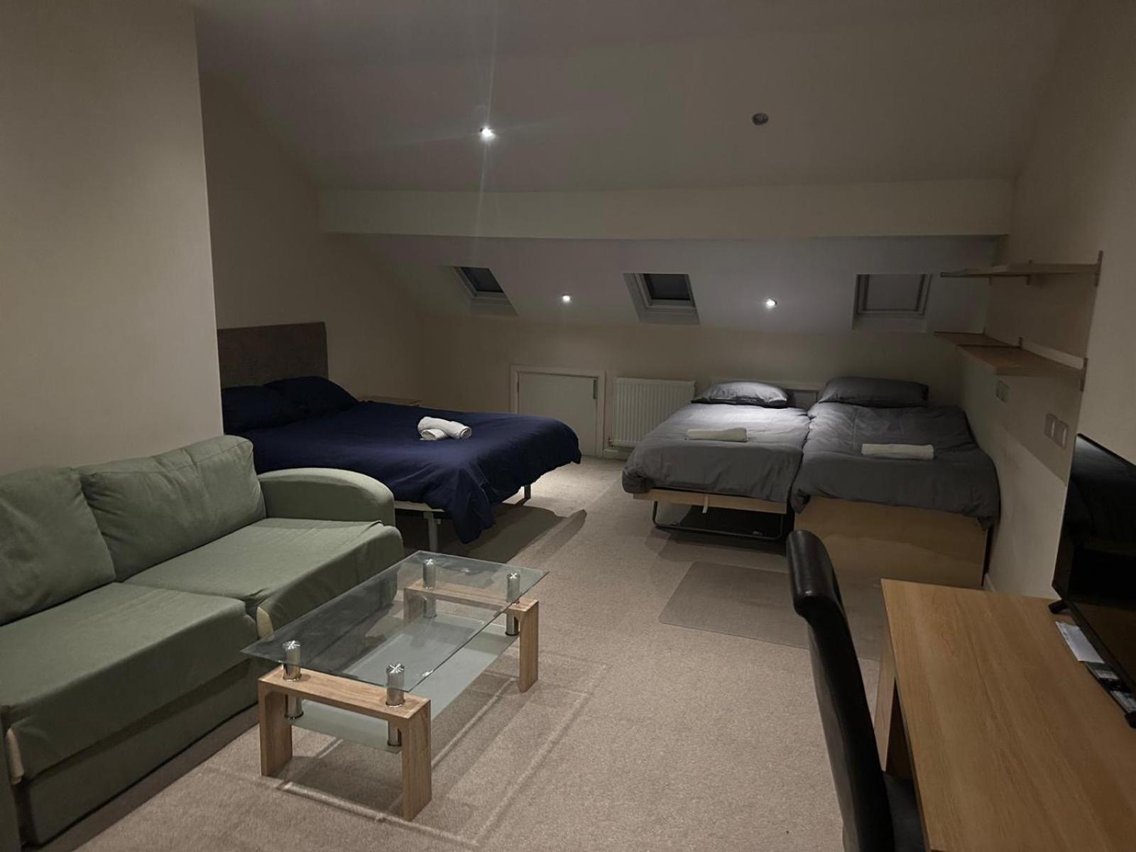 Seaford Guest House Xxx Stoke-on-Trent Экстерьер фото
