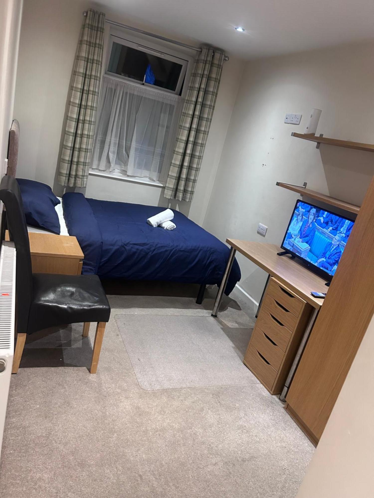 Seaford Guest House Xxx Stoke-on-Trent Экстерьер фото