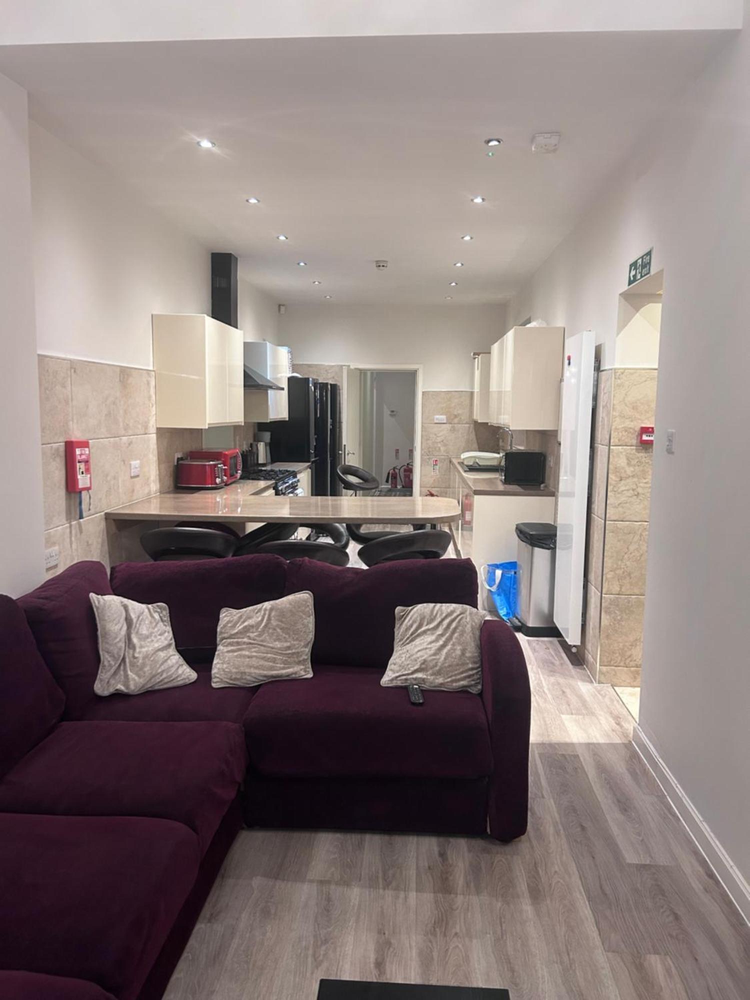 Seaford Guest House Xxx Stoke-on-Trent Экстерьер фото